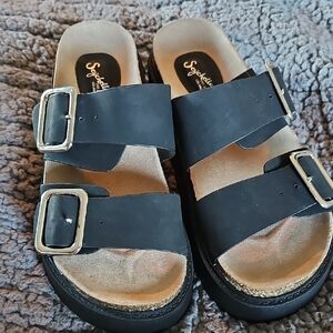 STUNNING SEYCHELLES TAWNY PLATFORM SANDALS